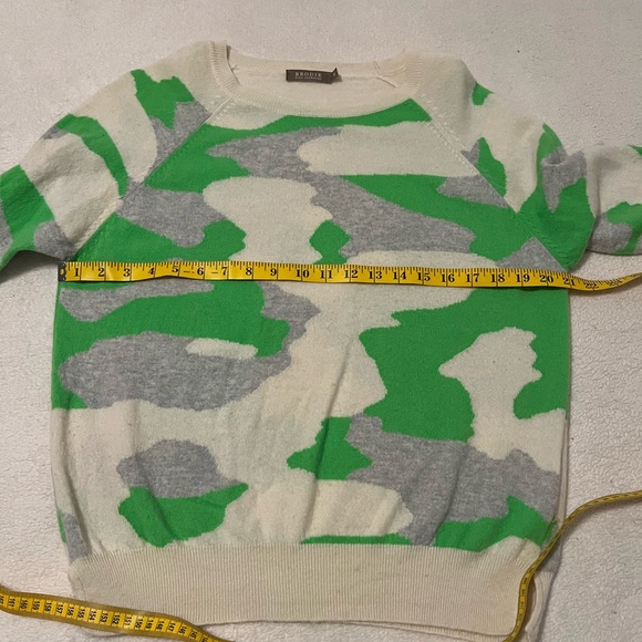 Brodie Cashmere Camo Sweater Size M Womens - Picture 4 of 6
